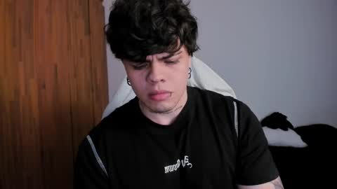 Chris Cooper Independent model online show from February 2025 04:29:01 AM