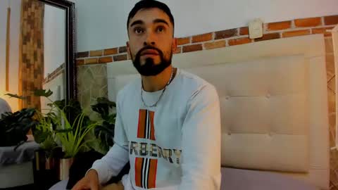 chris_kizz online show from January 2025 10:43:02 PM