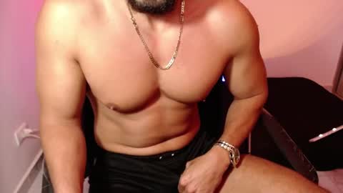 Snapshot of chris_magnum_ chatting on June 2026 08:33:01 PM cris Twitter magnum101010 insta magnumc20 online show from June 2026 08:33:01 PM