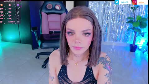 Snapshot of chris_parker01 chatting on January 2025 12:14:01 PM juli Instagram july rv17 - Twitter juli rv17 online show from January 2025 12:14:01 PM