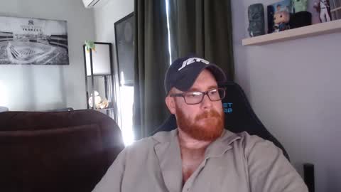 chrismg89 online show from October 2025 08:28:01 PM