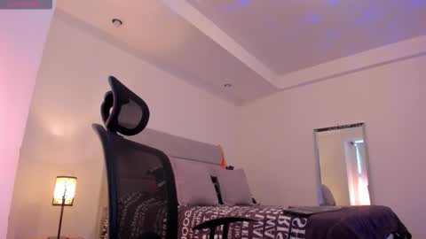 chrismorgan24 online show from February 2026 04:27:02 PM