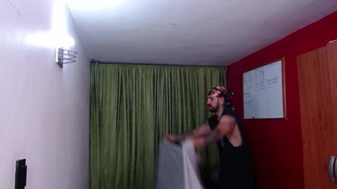 chriss_james online show from October 2025 02:06:02 AM