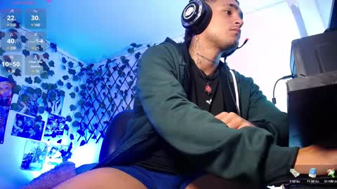 Snapshot of chriss_wg_ chatting on February 2025 03:30:01 PM Christian Wang online show from February 2025 03:30:01 PM