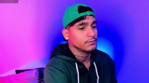 Snapshot of chriss_wg_ chatting on November 2025 02:32:02 PM Christian Wang online show from November 2025 02:32:02 PM