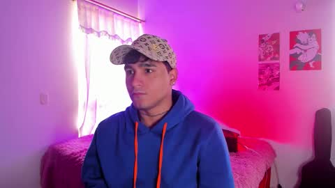 Snapshot of chriss_wg_ chatting on February 2026 07:09:02 PM Christian Wang online show from February 2026 07:09:02 PM