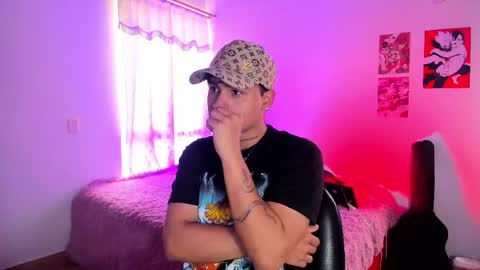 Snapshot of chriss_wg_ chatting on February 2026 08:01:01 PM Christian Wang online show from February 2026 08:01:01 PM