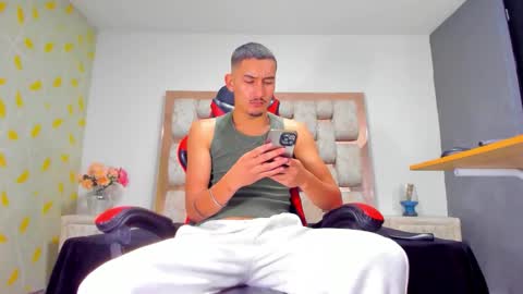 chrissevanss online show from February 2026 10:24:02 PM