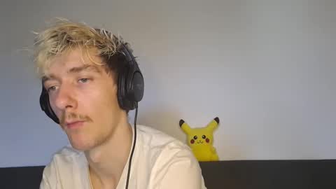 Snapshot of chrisslicer chatting on October 2025 04:53:02 AM Christopher online show from October 2025 04:53:02 AM