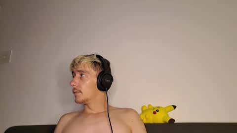 Snapshot of chrisslicer chatting on November 2025 11:37:01 PM Christopher online show from November 2025 11:37:01 PM