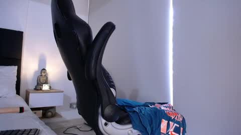Snapshot of christianvalenzia chatting on February 2025 06:11:01 PM Christian online show from February 2025 06:11:01 PM