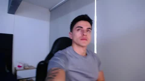 Snapshot of christianvalenzia chatting on October 2025 12:59:01 PM Christian online show from October 2025 12:59:01 PM