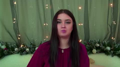 Christina online show from December 2025 06:37:02 PM