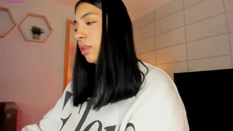 Snapshot of christine_harper chatting on November 2025 12:05:02 PM Christine online show from November 2025 12:05:02 PM