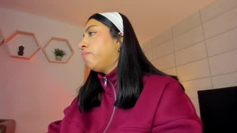 Snapshot of christine_harper chatting on November 2025 12:05:02 PM Christine online show from November 2025 12:05:02 PM