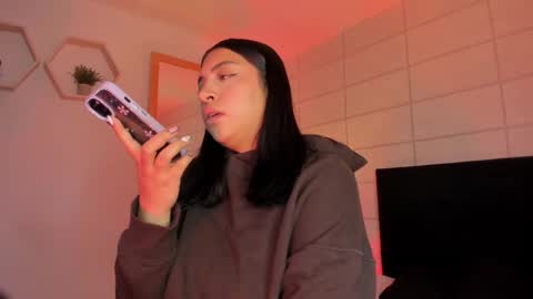 Snapshot of christine_harper chatting on November 2025 12:06:01 PM Christine online show from November 2025 12:06:01 PM