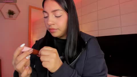 Snapshot of christine_harper chatting on December 2025 12:03:02 PM Christine online show from December 2025 12:03:02 PM