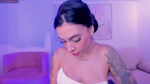 Snapshot of christineford1 chatting on November 2025 06:08:02 PM Christine Ford online show from November 2025 06:08:02 PM