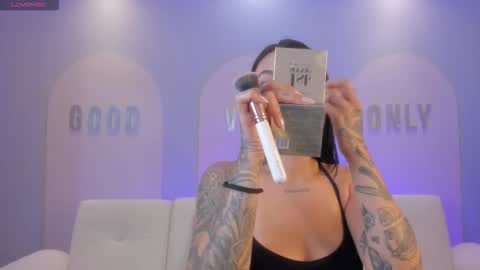 Snapshot of christineford1 chatting on November 2025 12:23:02 PM Christine Ford online show from November 2025 12:23:02 PM