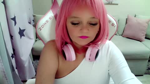 Snapshot of christirose chatting on December 2024 06:41:02 PM Christi online show from December 2024 06:41:02 PM