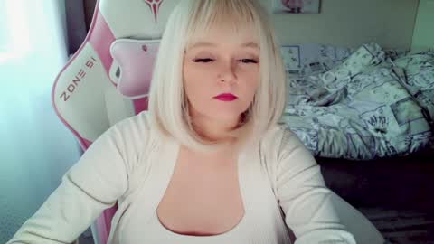 Snapshot of christirose chatting on January 2025 10:54:01 AM Christi online show from January 2025 10:54:01 AM