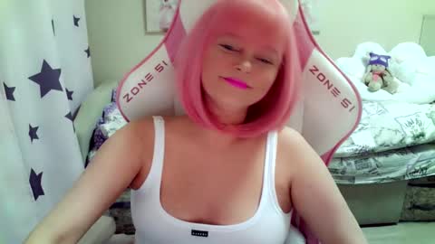 Snapshot of christirose chatting on October 2025 06:13:02 AM Christi online show from October 2025 06:13:02 AM