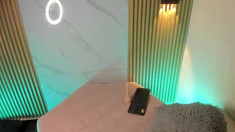 Snapshot of christopher_hunter chatting on March 2026 07:15:01 AM Chrisopher Hunter online show from March 2026 07:15:01 AM