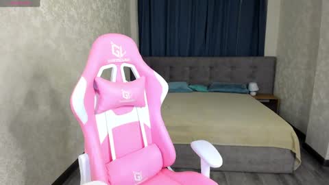 hristy3 online show from February 2025 01:24:02 AM