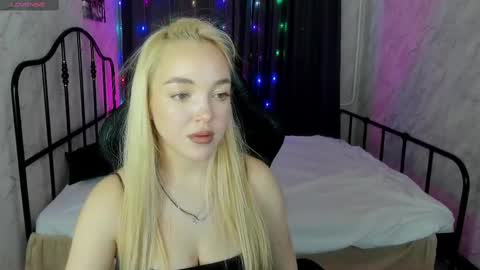 hristy3 online show from February 2025 08:17:01 AM