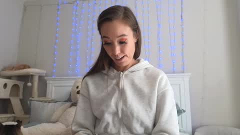 Snapshot of christy_love chatting on January 2025 08:28:01 PM Christy Love online show from January 2025 08:28:01 PM