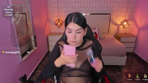 Snapshot of christy_teigen chatting on December 2025 07:44:01 PM CHRISTY online show from December 2025 07:44:01 PM