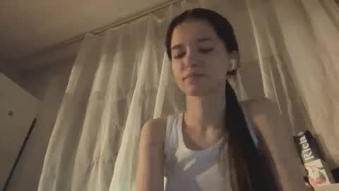 Stella online show from November 2025 01:00:02 PM