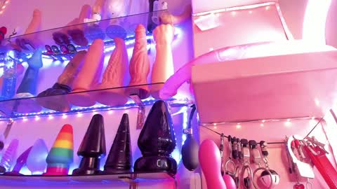 Snapshot of christymilk1 chatting on December 2024 12:11:02 AM christy online show from December 2024 12:11:02 AM