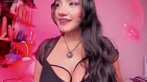 Snapshot of christymilk1 chatting on October 2025 02:09:02 AM christy online show from October 2025 02:09:02 AM