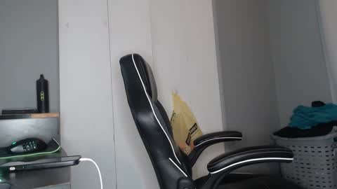 Snapshot of chrisvacherx chatting on December 2024 03:15:02 AM ChrisVacherx online show from December 2024 03:15:02 AM