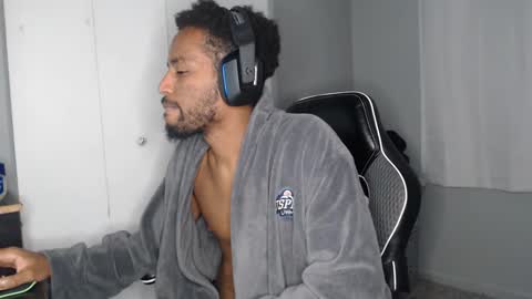 Snapshot of chrisvacherx chatting on December 2024 06:22:02 AM ChrisVacherx online show from December 2024 06:22:02 AM