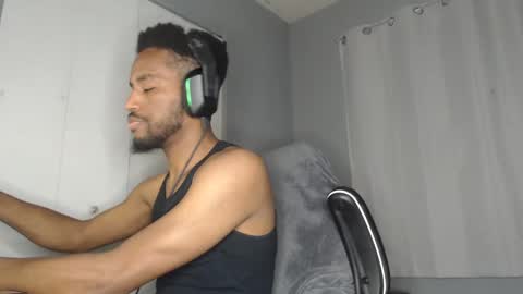 Snapshot of chrisvacherx chatting on December 2024 02:27:02 PM ChrisVacherx online show from December 2024 02:27:02 PM