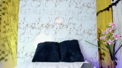 Christal Golden online show from October 2025 06:39:01 PM