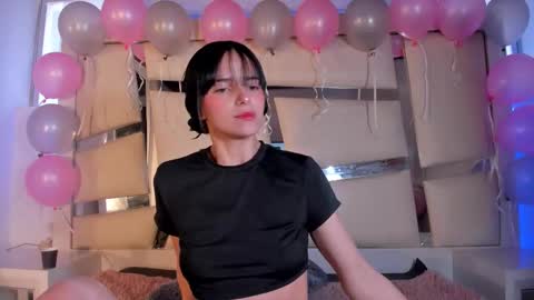 Snapshot of chrystal_jade chatting on October 2025 01:21:02 PM instagram chrystaljade.1 online show from October 2025 01:21:02 PM