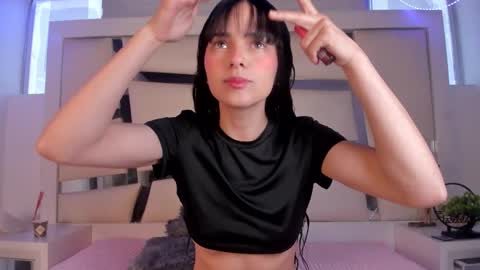 Snapshot of chrystal_jade chatting on November 2025 01:14:02 PM instagram chrystaljade.1 online show from November 2025 01:14:02 PM