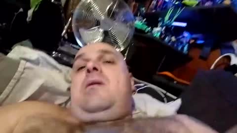 Snapshot of chubbyissy chatting on November 2025 07:15:02 PM Chubbydutch man online show from November 2025 07:15:02 PM