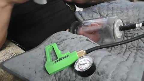 Snapshot of chubbytuna chatting on December 2025 10:04:01 PM Chubbypumper online show from December 2025 10:04:01 PM