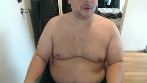 Snapshot of chubbyvix chatting on October 2025 04:08:01 PM AstorYvr online show from October 2025 04:08:01 PM