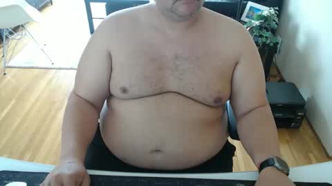 Snapshot of chubbyvix chatting on May 2026 06:14:01 PM AstorYvr online show from May 2026 06:14:01 PM