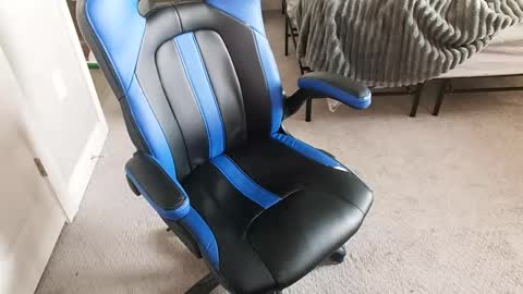 Snapshot of chuck0781 chatting on January 2025 04:51:02 PM chuck online show from January 2025 04:51:02 PM