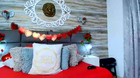 ...   ... online show from February 2025 04:09:02 AM