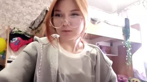 Hello Eva here   Help me to make 100 thumbs up 333 online show from October 2025 09:09:02 AM