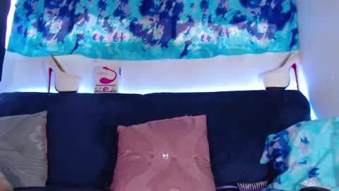 Snapshot of cicimom chatting on February 2025 08:43:02 PM cicimom online show from February 2025 08:43:02 PM