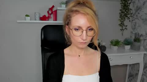 Cinderella online show from March 2026 07:03:02 AM