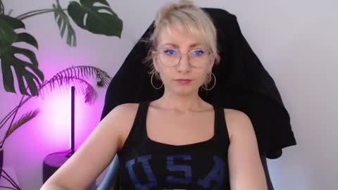 Snapshot of cinderellamoon chatting on July 2026 05:35:02 AM Cinderella online show from July 2026 05:35:02 AM